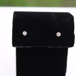 .20 diamond earrings 6 prong gold setting